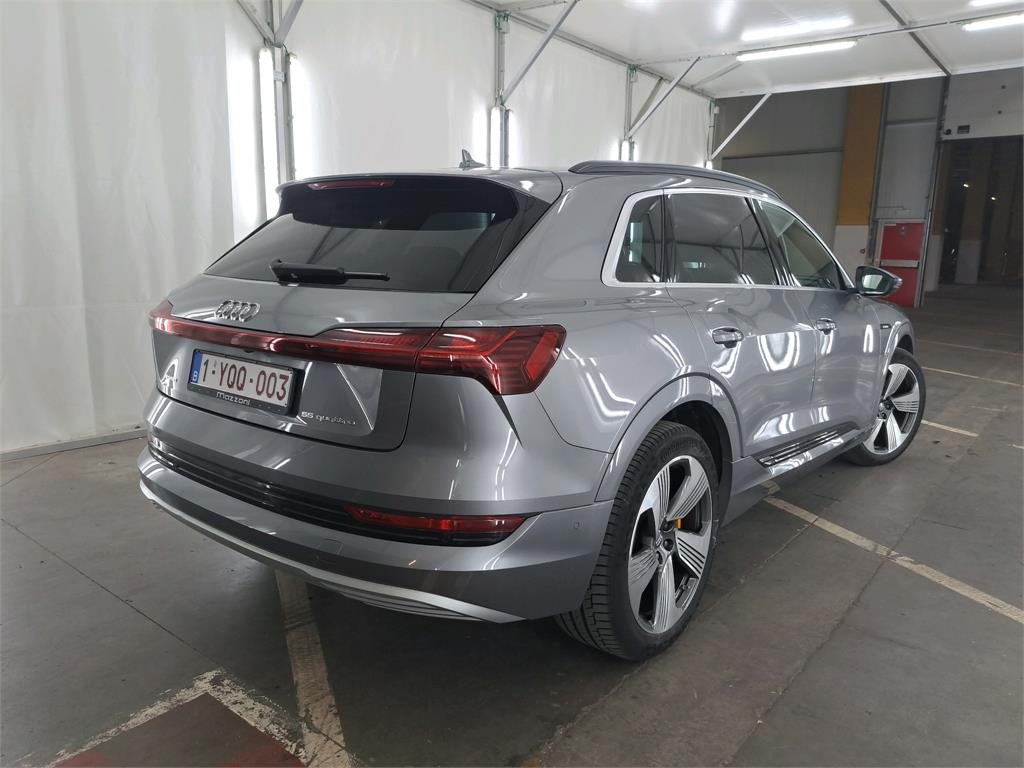 Audi E-Tron 95 kWh - Electric - Automatic - 43 178 km