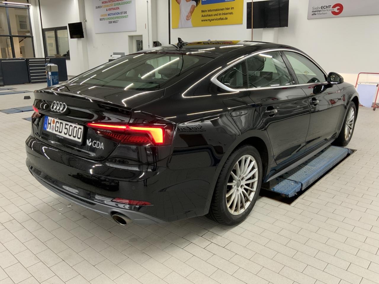 Audi A5 2.0 TFSI - Benzine - Manual - 87 516 km