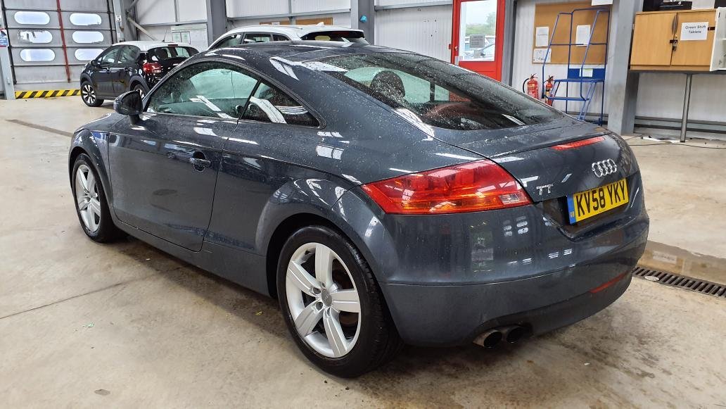 Audi TT 2.0 - Benzine - Manual - 108 163 km