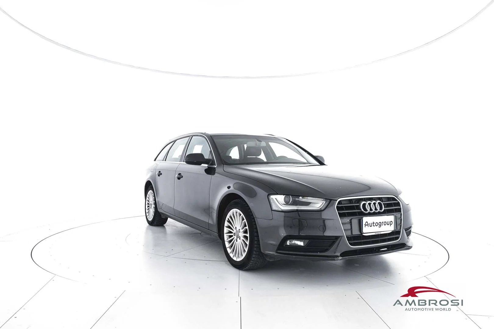 Audi A4 2.0 TDI - Diesel - Manual - 440 594 km