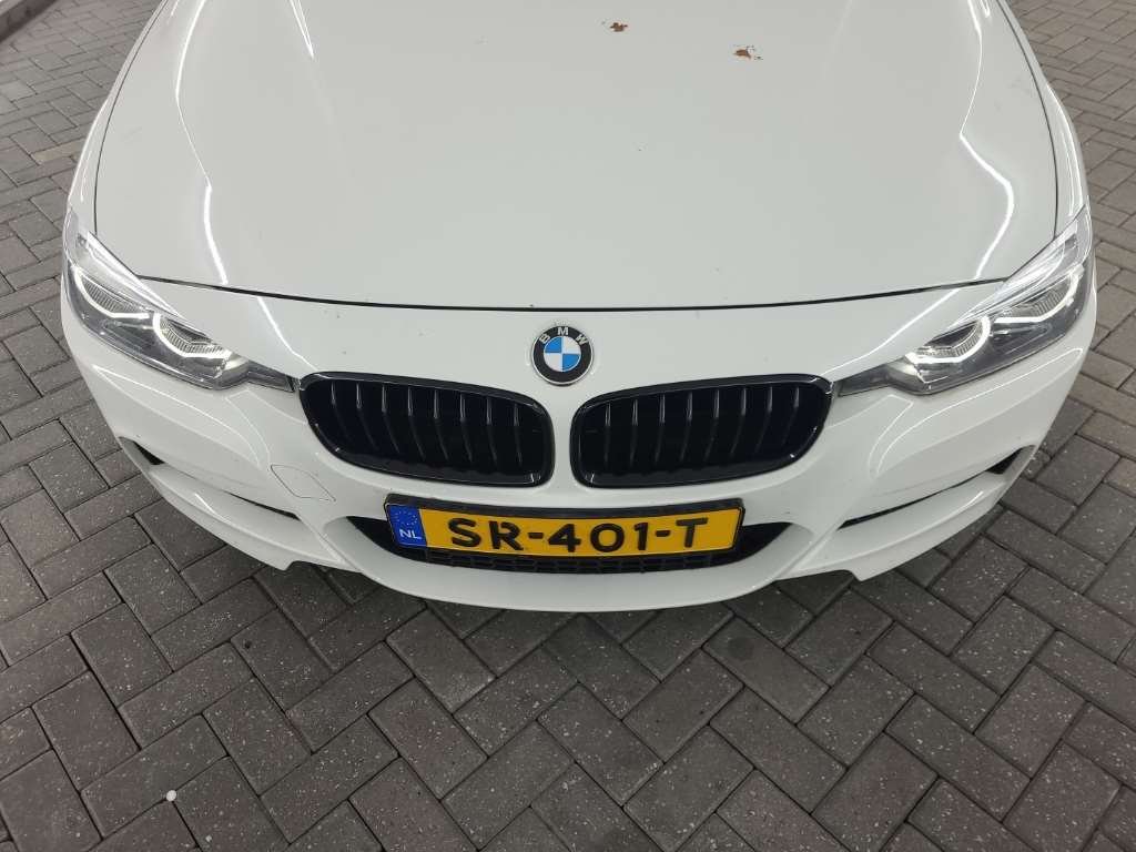 Bmw 3 Series 320i - Benzine - Automatic - 116 830 km