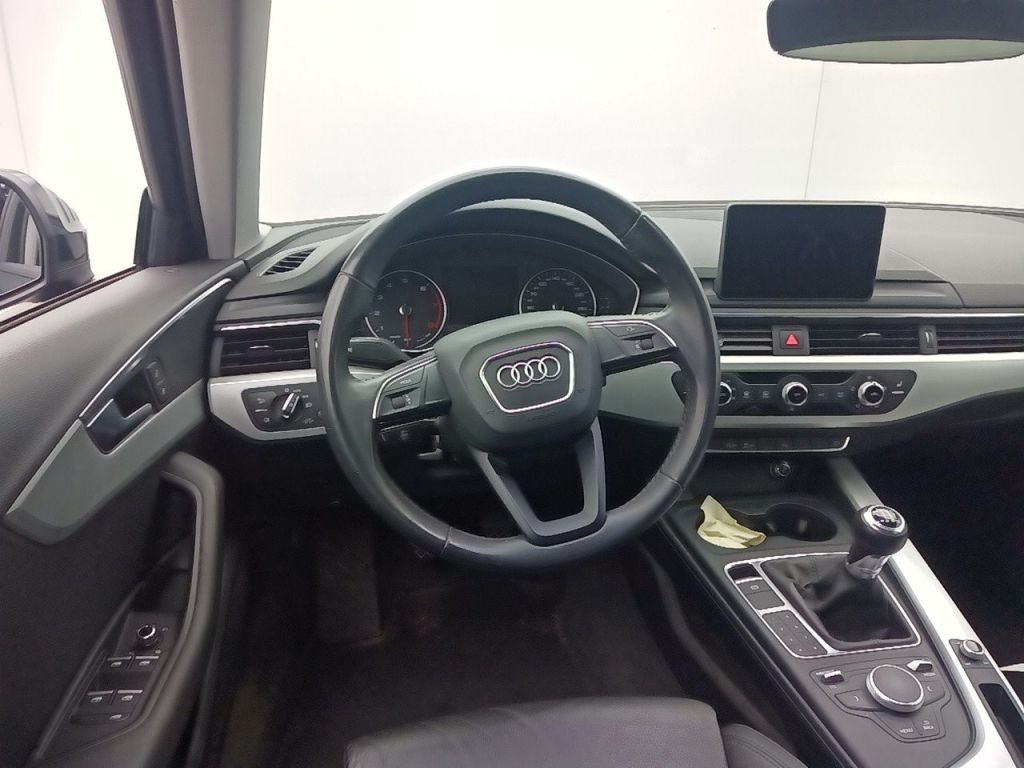 Audi A4 1.4 TFSI - Benzine - Manual - 100 926 km