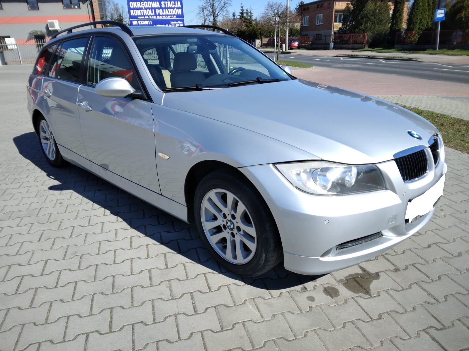 Bmw 3 Series 320i - Benzine - Manual - 187 000 km