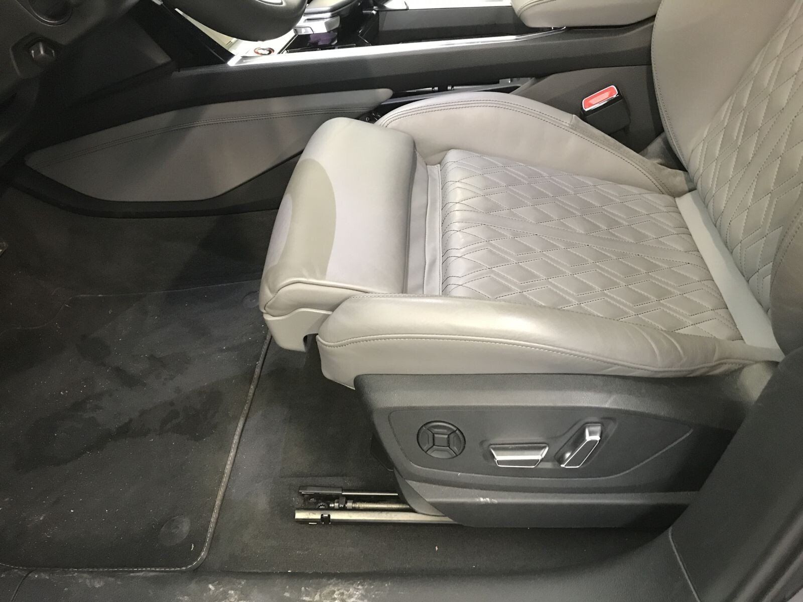 Audi E-Tron - - Electric - Automatic - 11 979 km