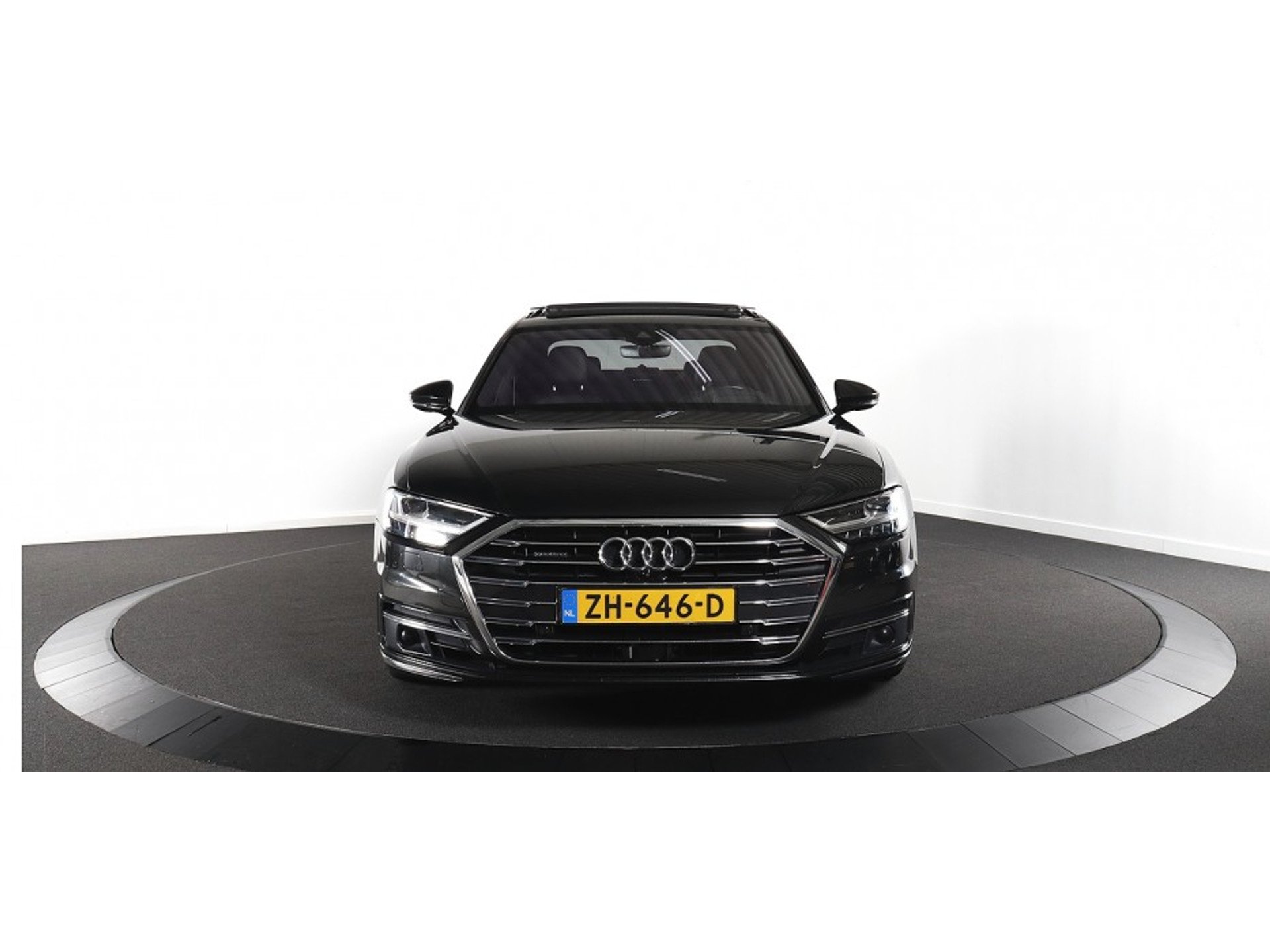 Audi A8 55 TFSI - Benzine - Automatic - 108 753 km