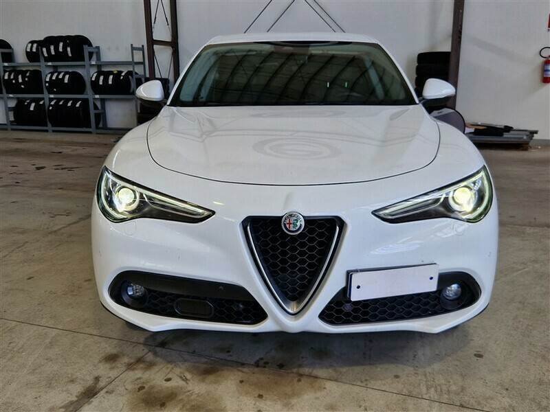 Alfa romeo Stelvio 2.2 - Diesel - Automatic - 194 233 km