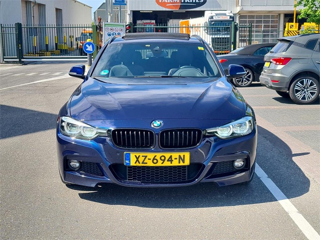 Bmw 3 Series 320i - Benzine - Automatic - 87 342 km