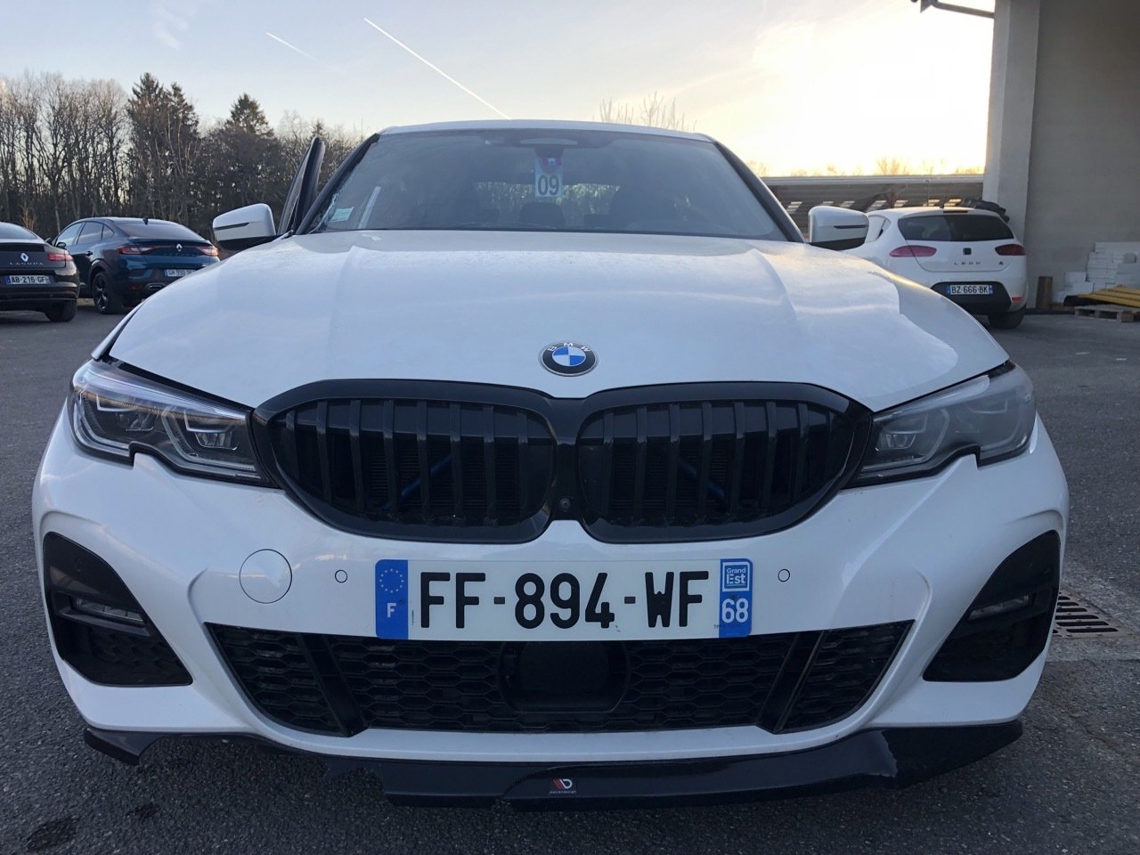 Bmw 3 Series 330i - Benzine - Automatic - 64 740 km