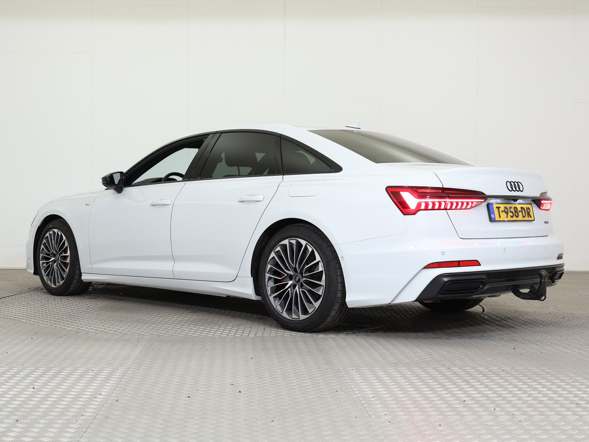 Audi A6 55 TFSI - Hybride - Automatic - 12 935 km