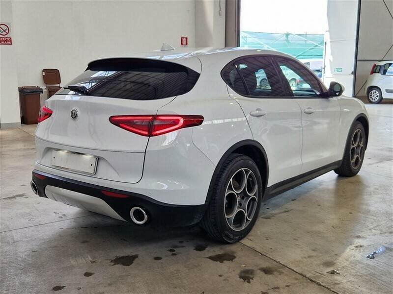 Alfa romeo Stelvio 2.2 - Diesel - Automatic - 194 233 km