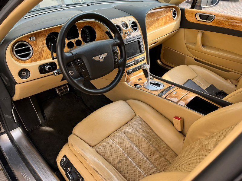 Bentley Flying Spur 6.0 - Benzine - Automatic - 97 174 km