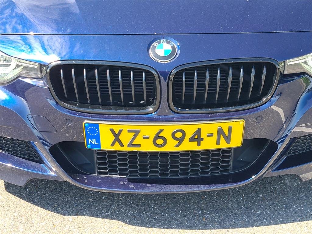 Bmw 3 Series 320i - Benzine - Automatic - 87 342 km