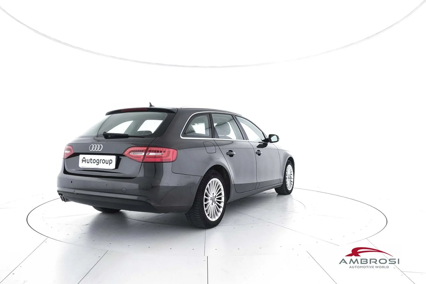 Audi A4 2.0 TDI - Diesel - Manual - 440 594 km