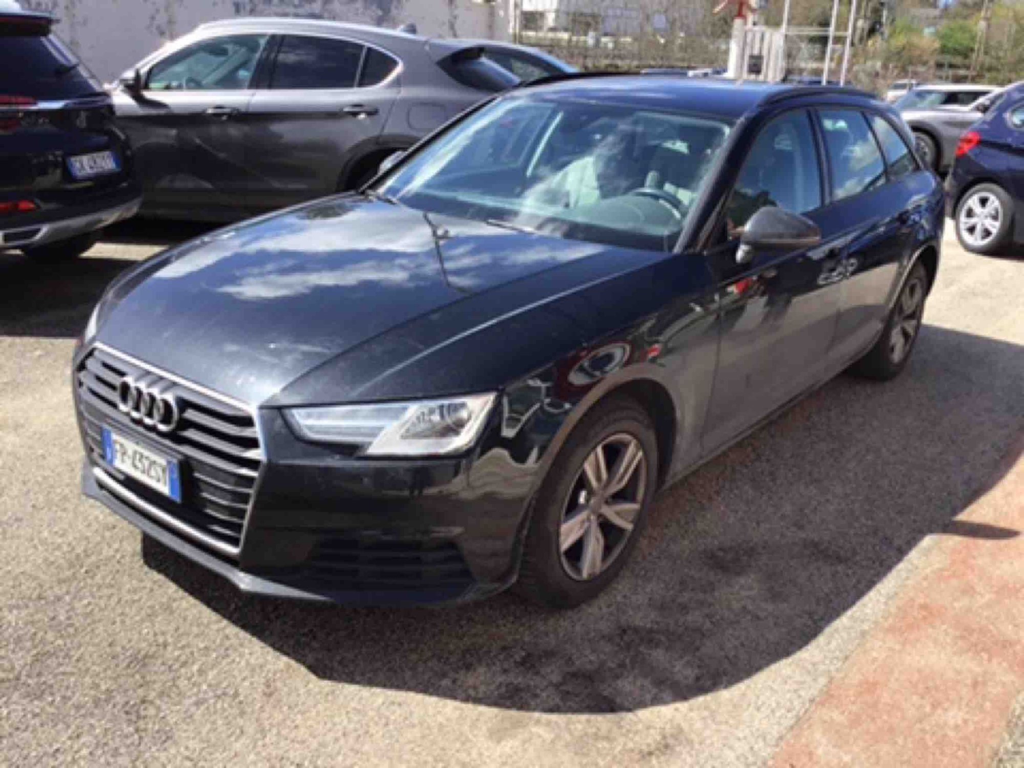 Audi A4 2.0 TDI - Diesel - Manual - 235 651 km