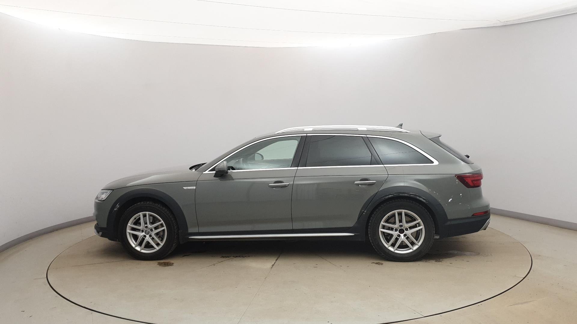 Audi A4 2.0 TFSI - Benzine - Automatic - 54 637 km