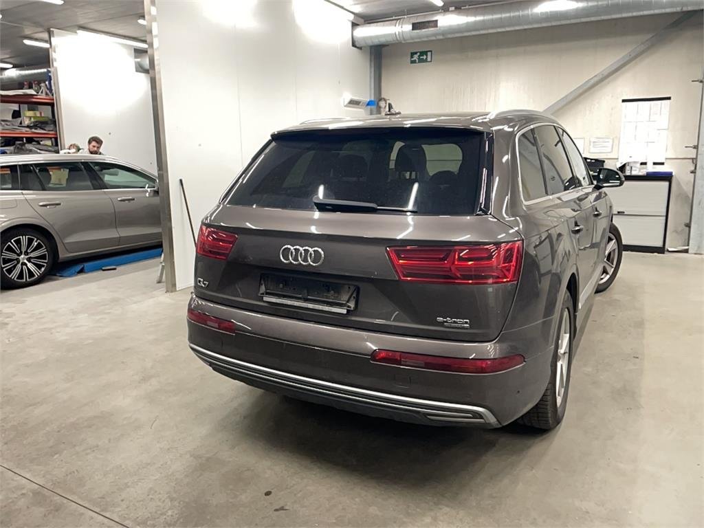 Audi Q7 3.0 TDI - Hybride - Automatic - 160 497 km