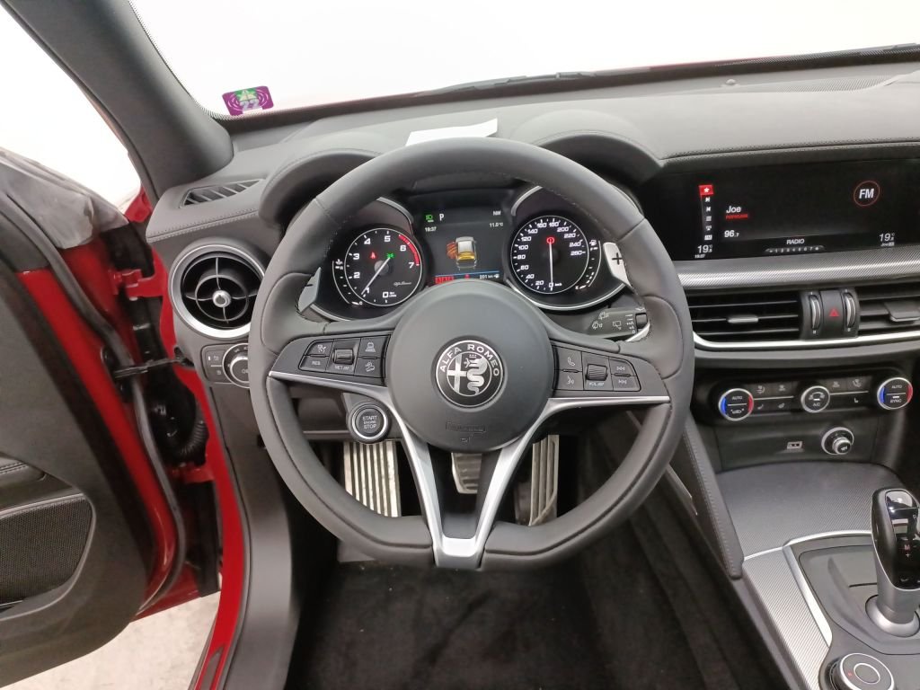 Alfa romeo Stelvio 2.0 - Benzine - Automatic - 43 455 km