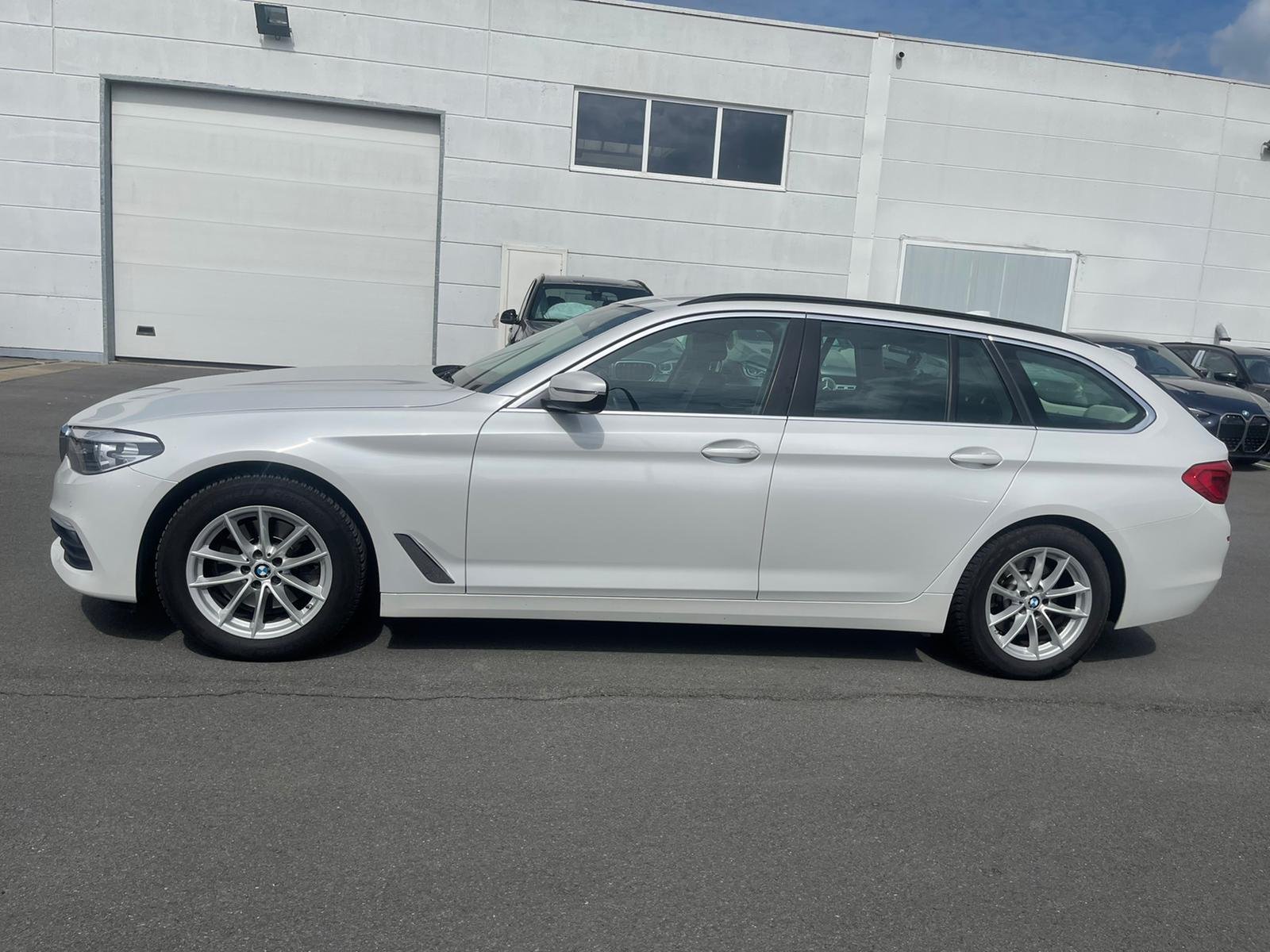 Bmw 5 Series 520 - Diesel - Automatic - 275 247 km