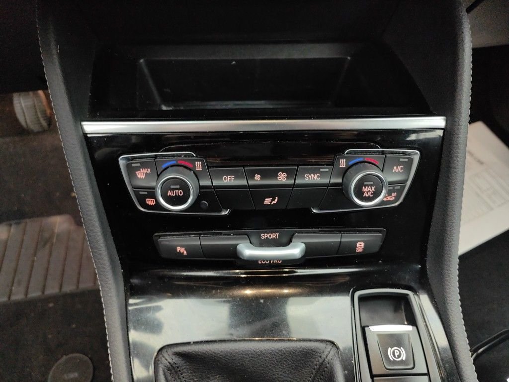 Bmw 2 Series 218i - Benzine - Manual - 113 763 km