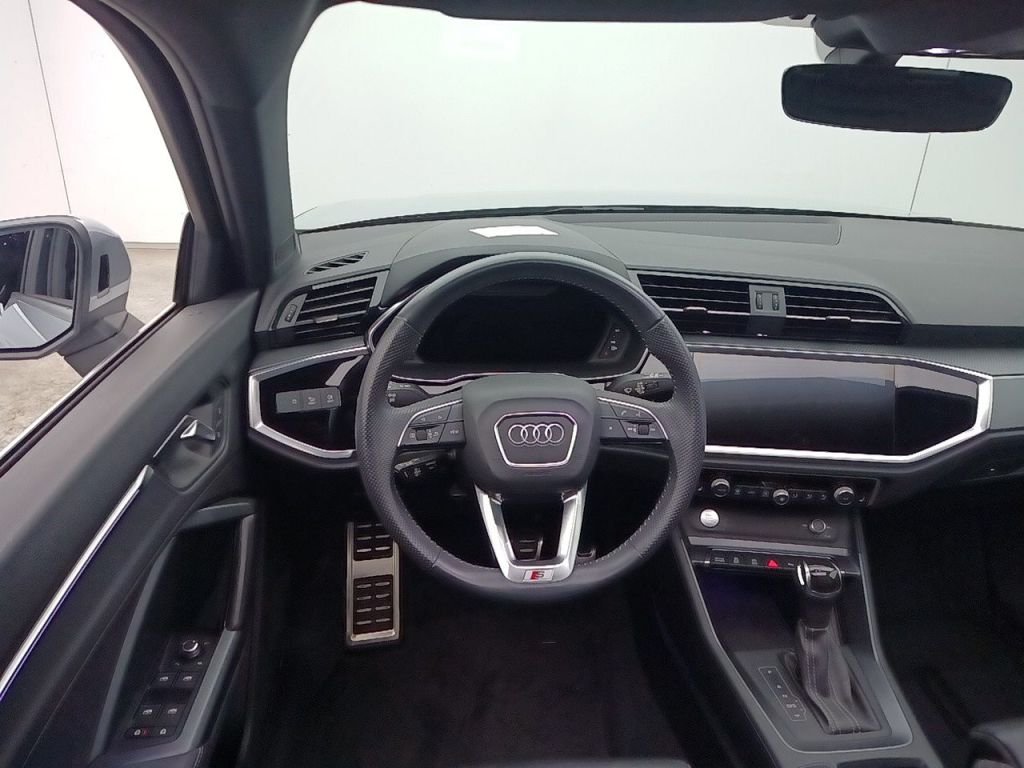 Audi Q3 45 TFSI - Benzine - Automatic - 78 984 km