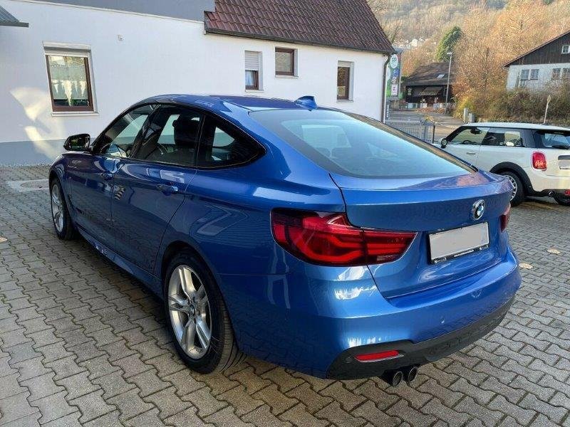 Bmw 3 Series 320i - Benzine - Automatic - 24 951 km