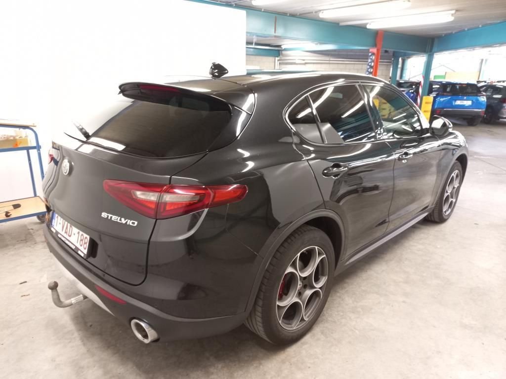 Alfa romeo Stelvio 2.2 JTD - Diesel - Automatic - 196 262 km