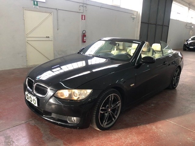 Bmw 3 Series 320d - Diesel - Automatic - 182 610 km