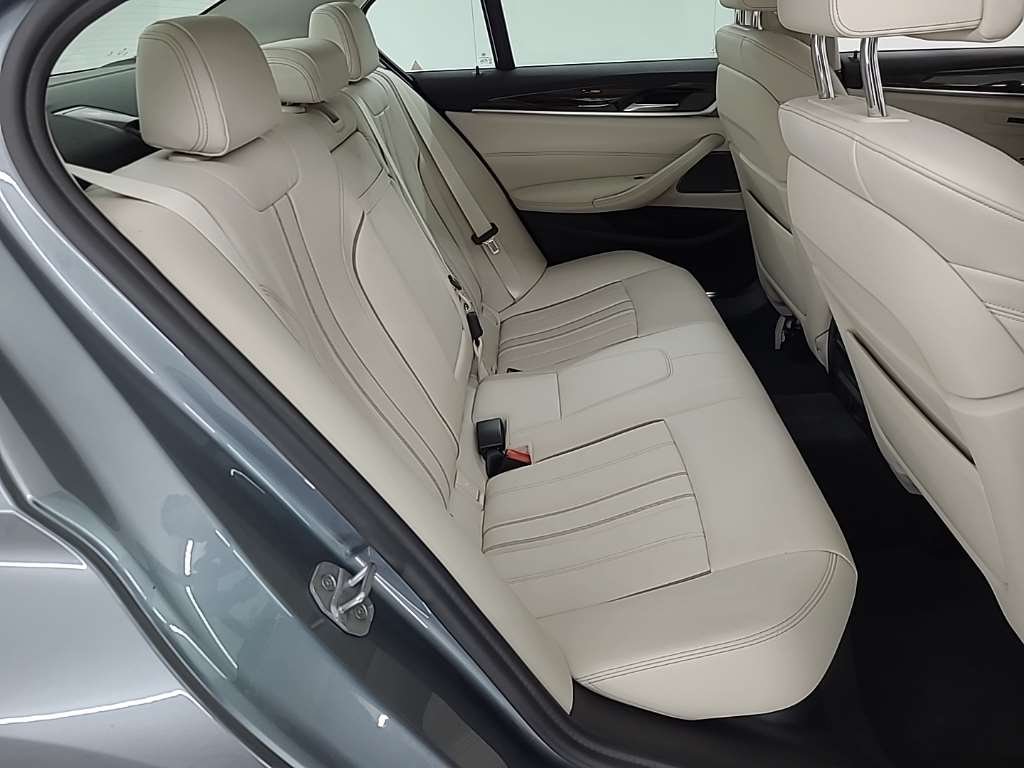 Bmw 5 Series 520i - Benzine - Automatic - 120 105 km