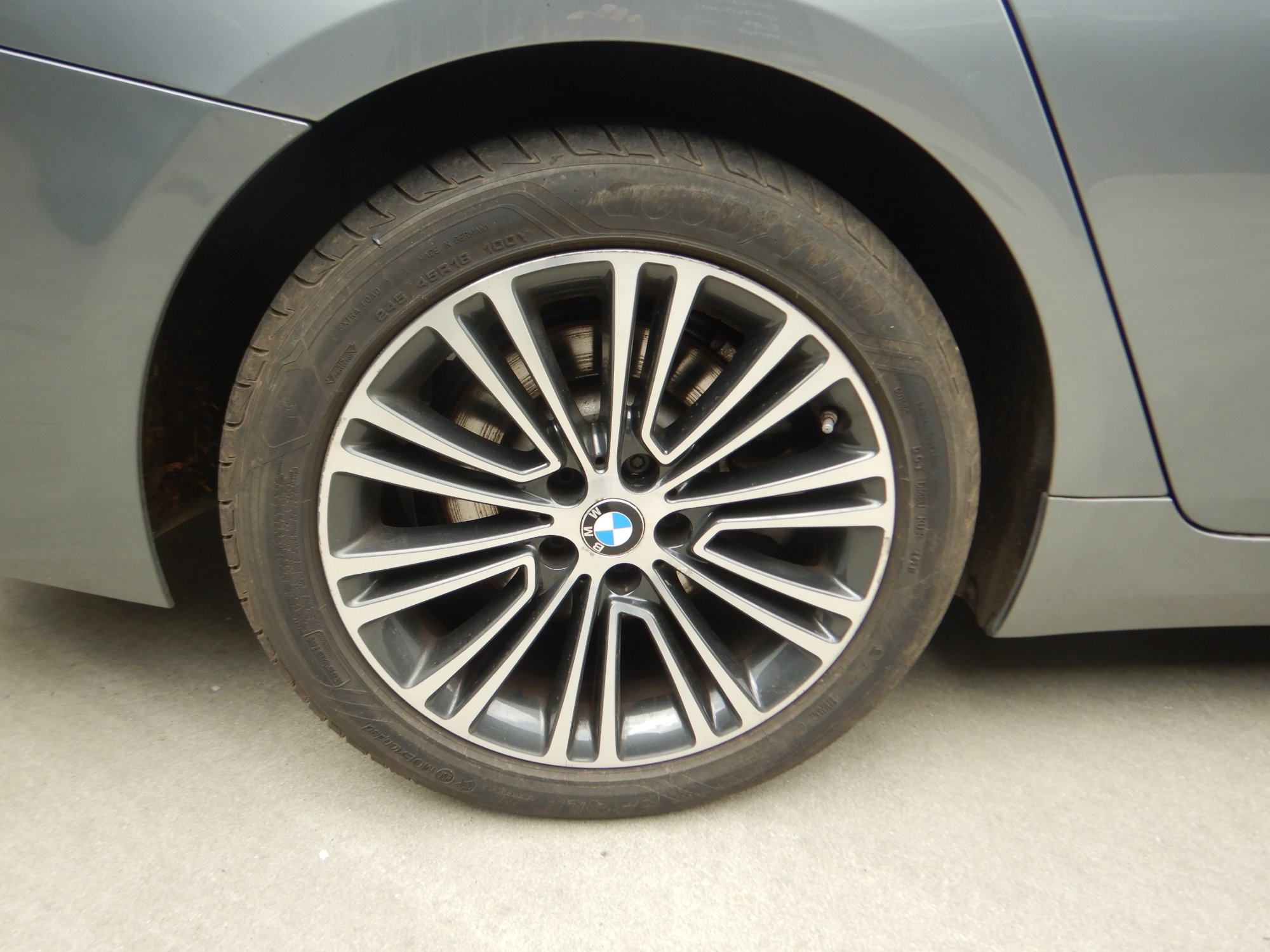 Bmw 5 Series 520 - Diesel - Automatic - 181 593 km