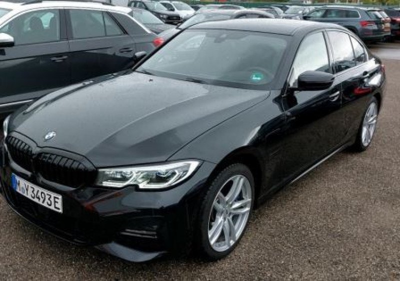 Bmw 3 Series 330e - Hybride - Automatic - 16 151 km