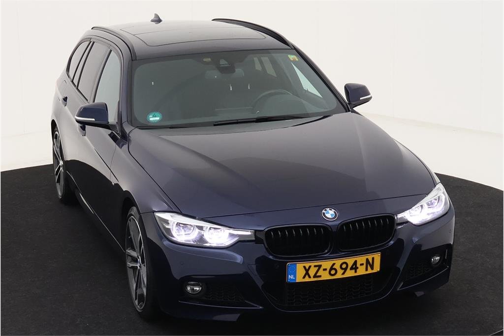 Bmw 3 Series 320i - Benzine - Automatic - 87 342 km