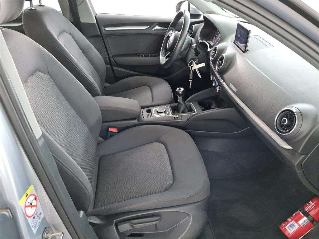 Audi A3 1.6 TDI - Diesel - Manual - 102 704 km