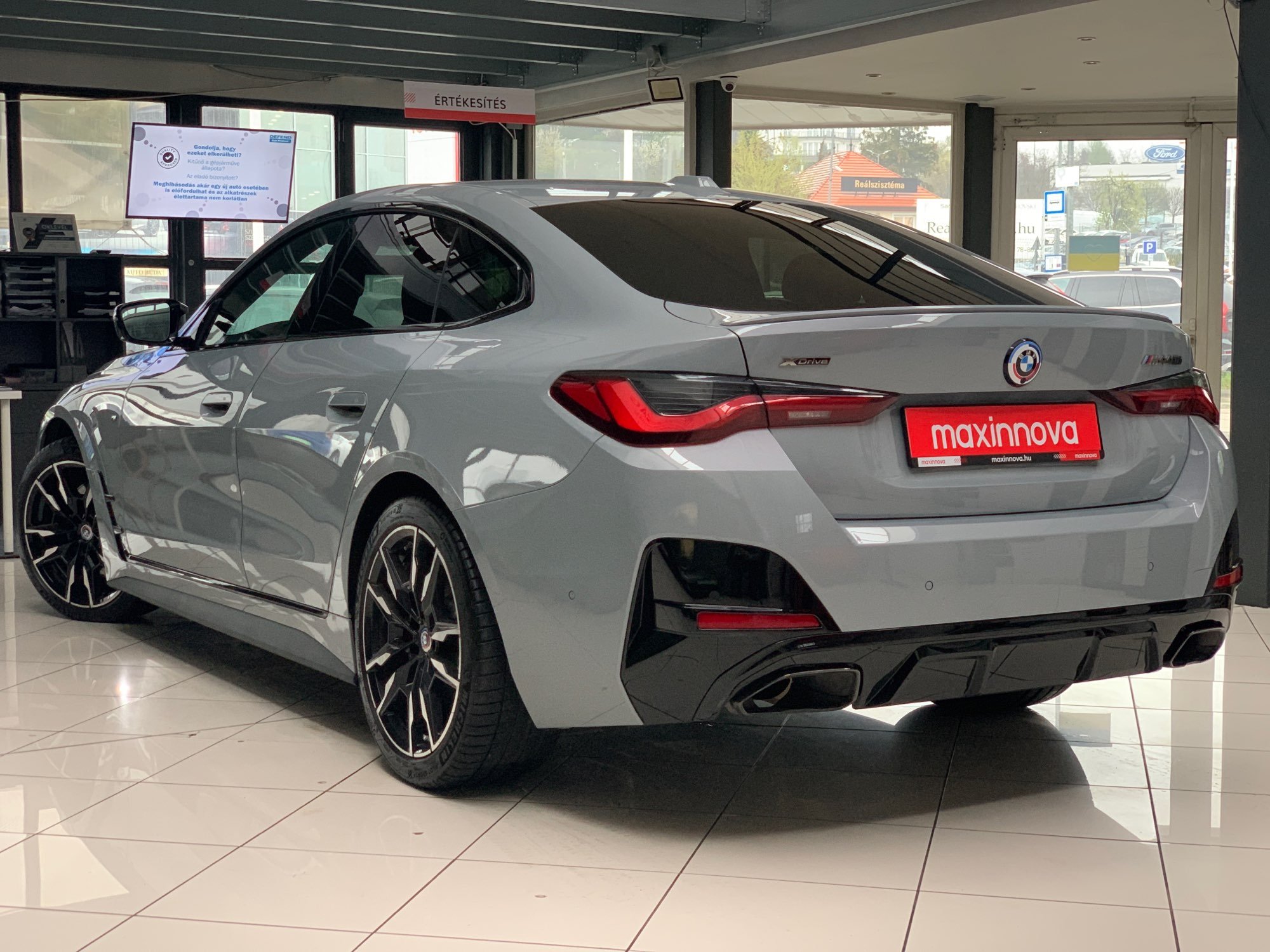 Bmw 4 Series 440i - Benzine - Automatic - 10 000 km