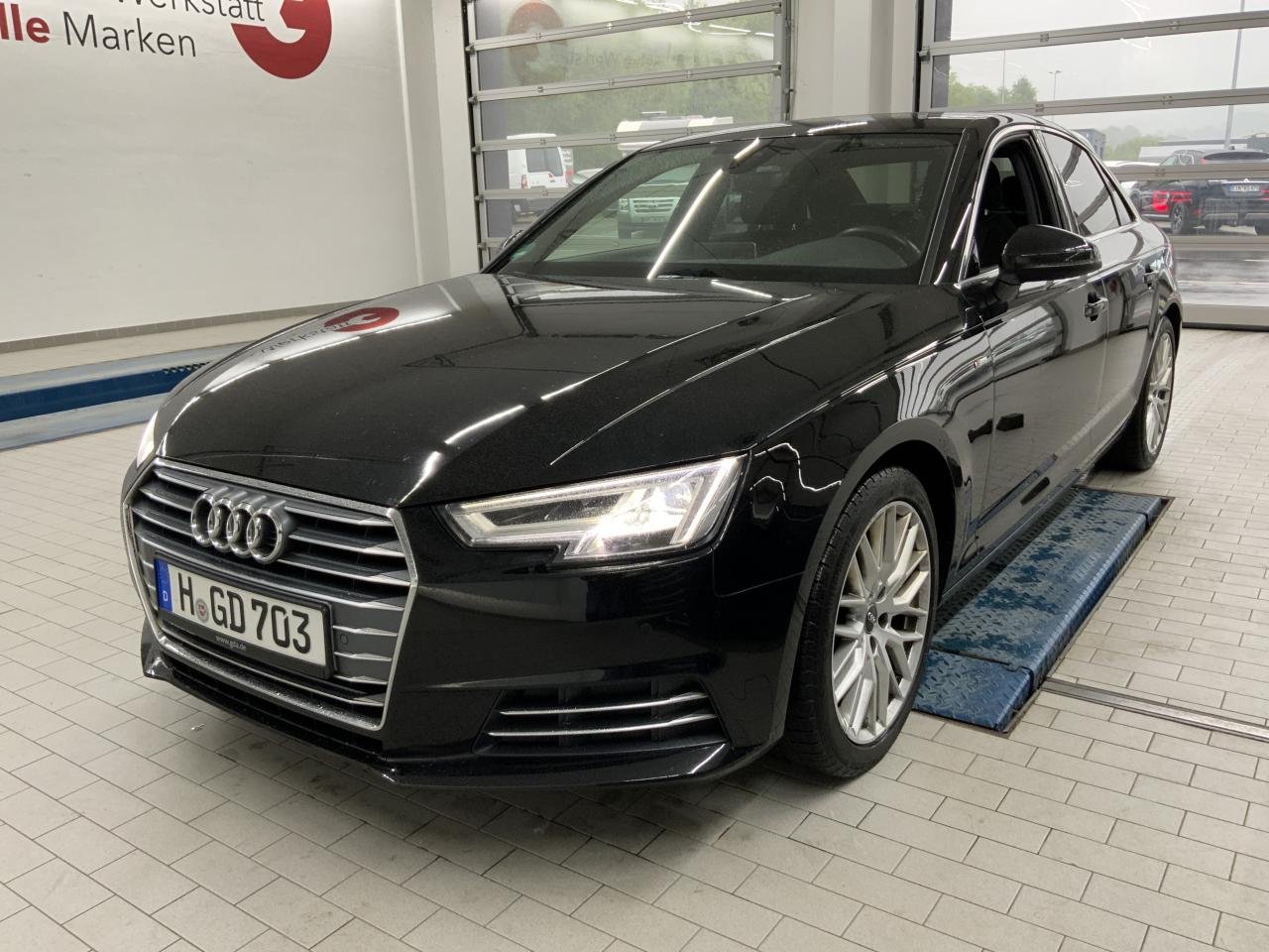 Audi A4 1.4 TFSI - Benzine - Automatic - 136 833 km