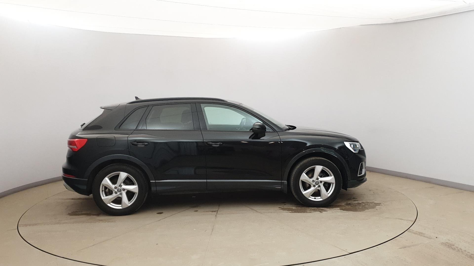 Audi Q3 1.5 TFSI - Hybride - Automatic - 56 800 km