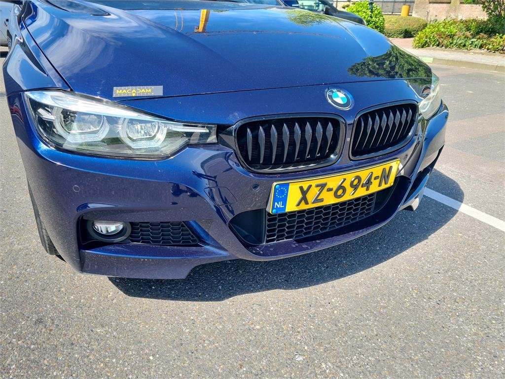 Bmw 3 Series 320i - Benzine - Automatic - 87 342 km