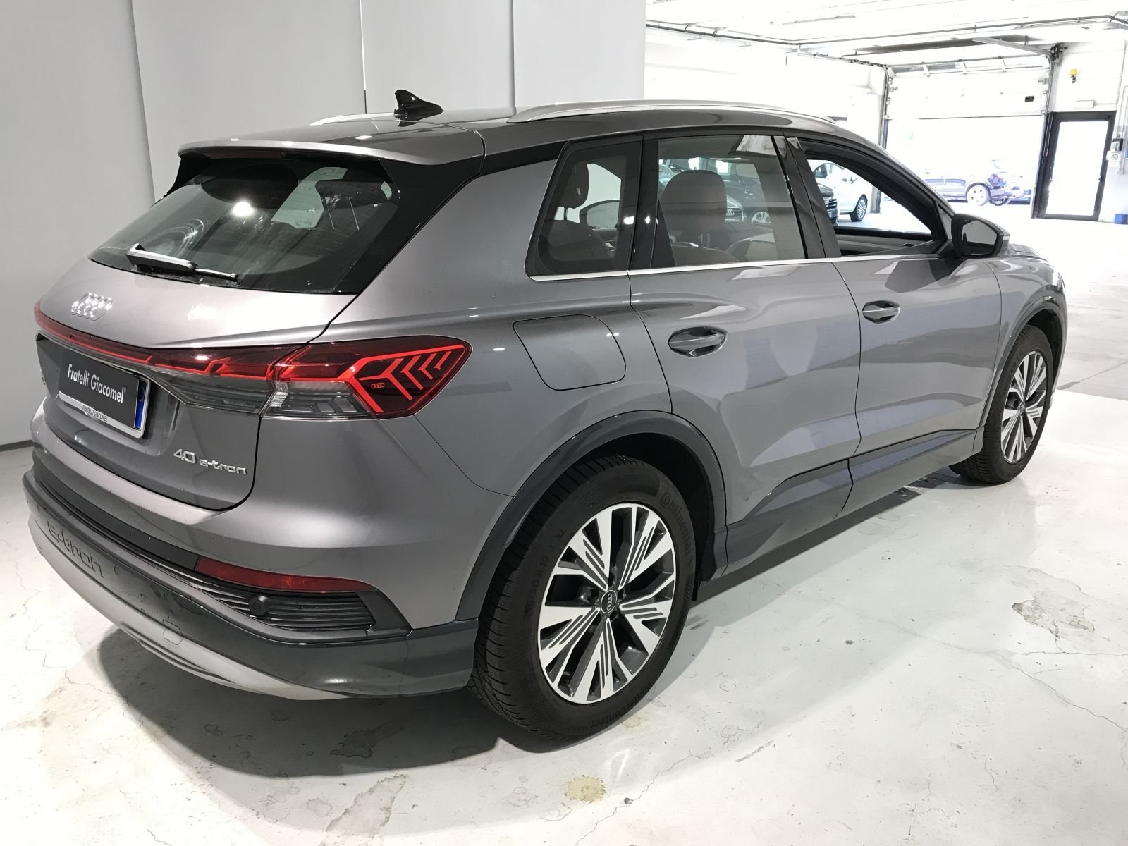 Audi Q4 E-tron - - Electric - Automatic - 36 675 km