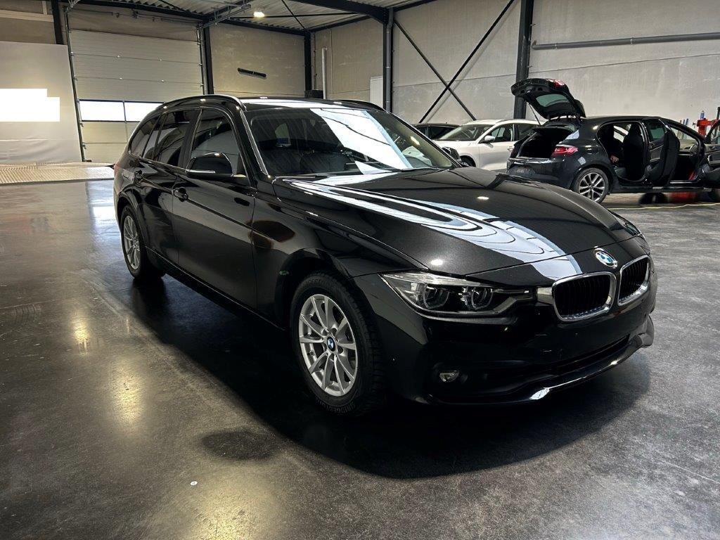 Bmw 3 Series 318d - Diesel - Manual - 99 930 km