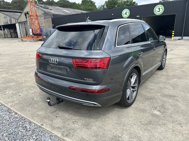 Audi Q7 3.0 TDI - Hybride - Automatic - 205 300 km