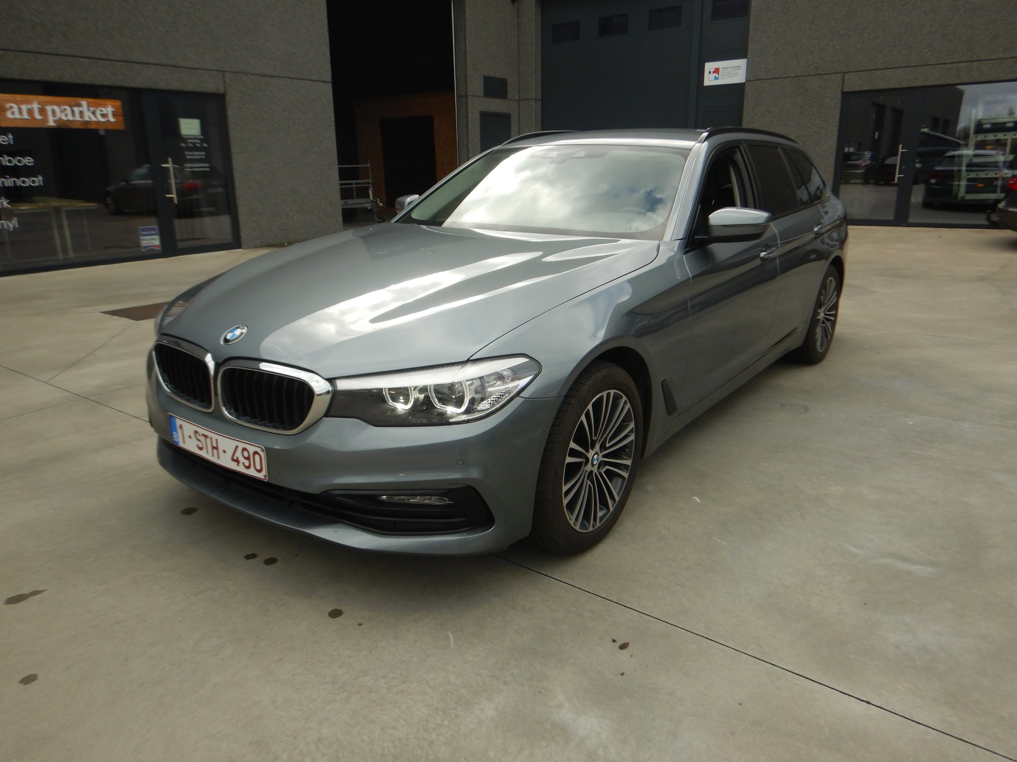 Bmw 5 Series 520 - Diesel - Automatic - 181 593 km