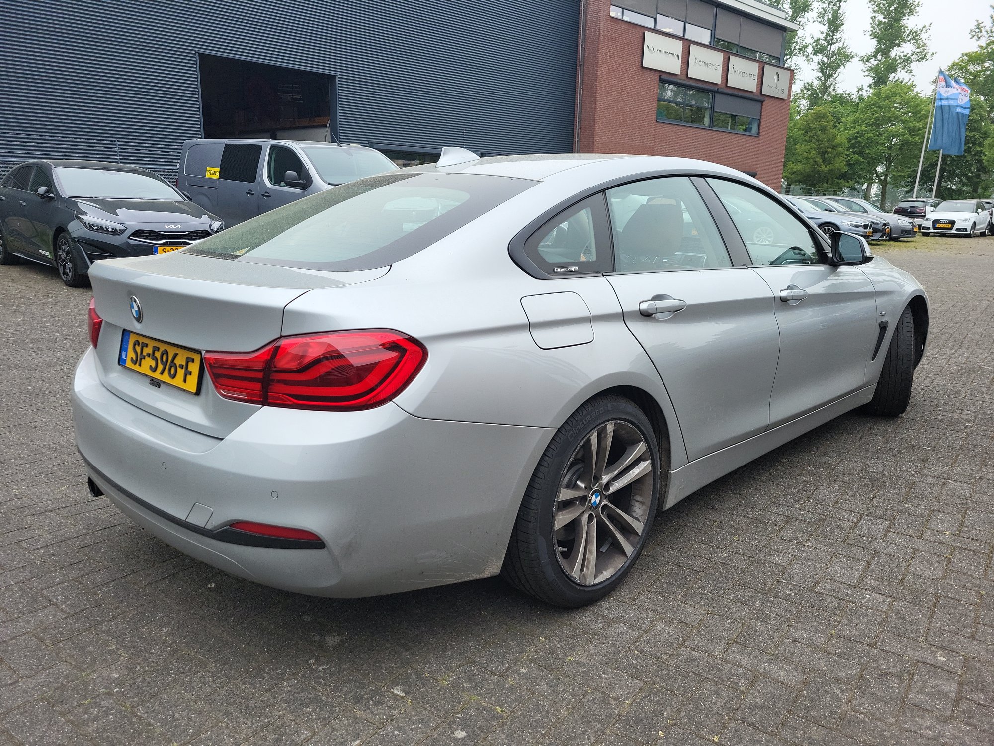 Bmw 4 Series 418i - Benzine - Automatic - 151 072 km