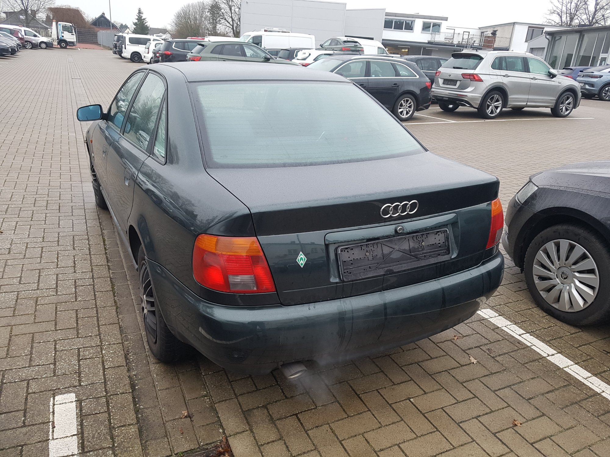 Audi A4 1.6 - Benzine - Manual - 199 578 km