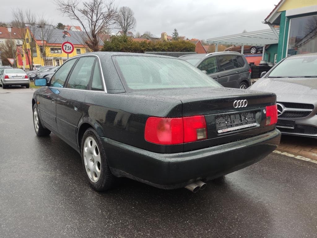 Audi A6 2.6 - Benzine - Automatic - 195 250 km