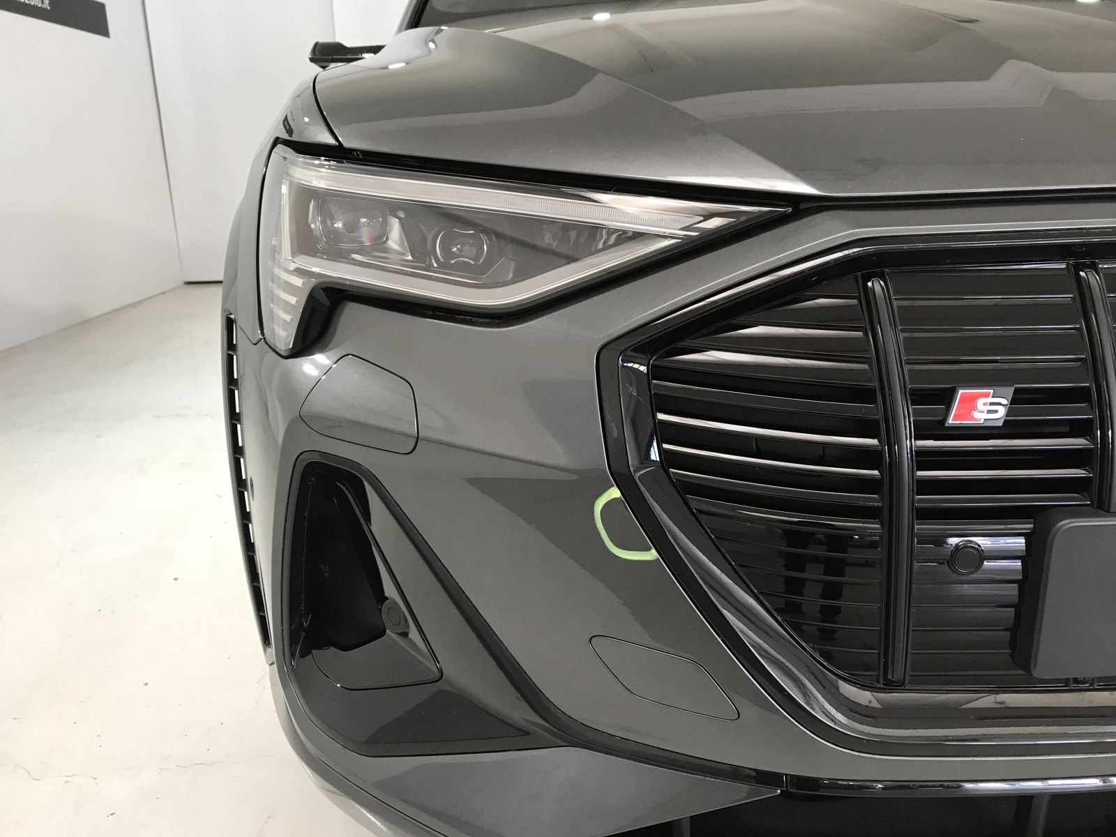 Audi E-Tron - - Electric - Automatic - 22 272 km