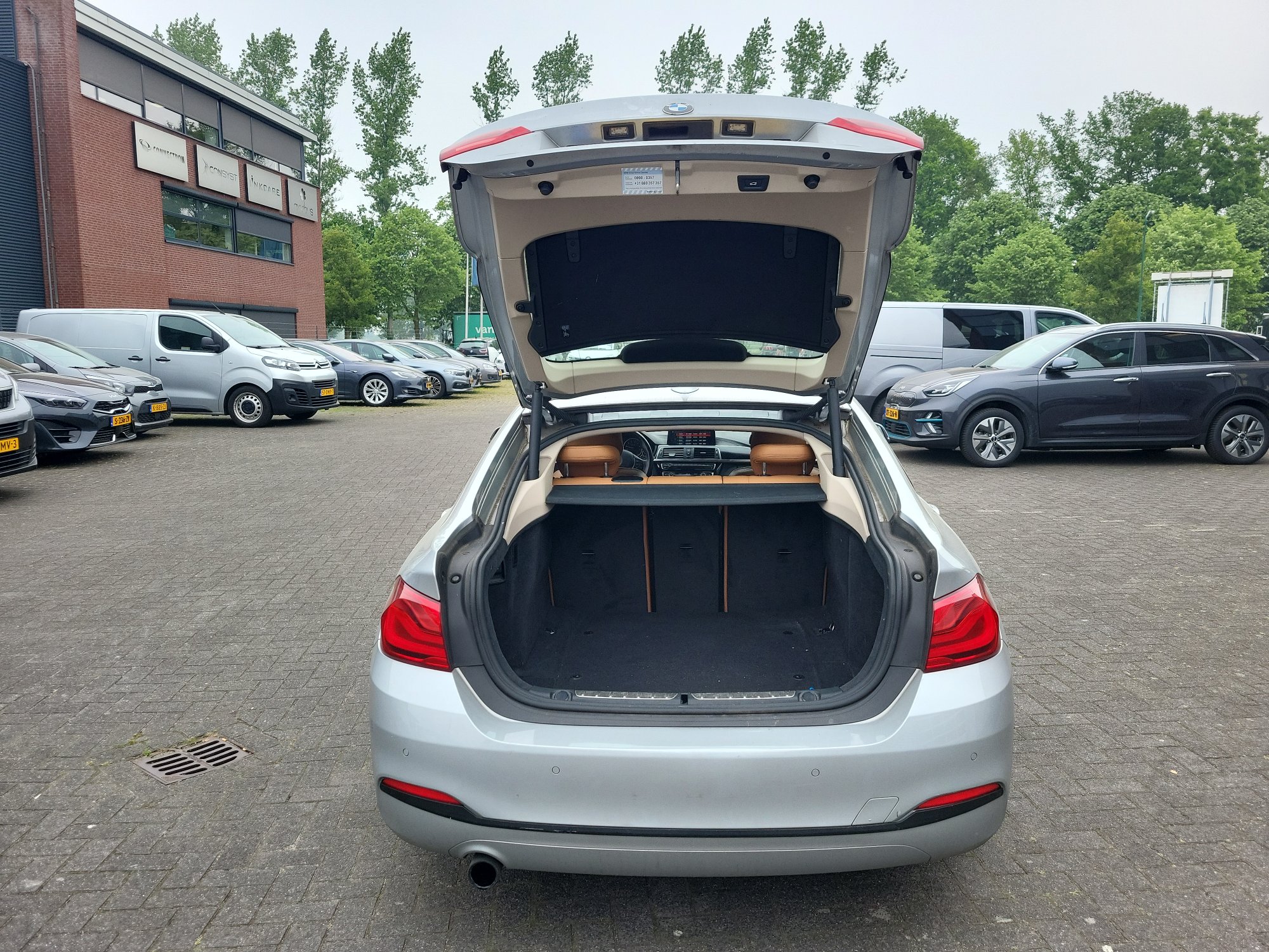 Bmw 4 Series 418i - Benzine - Automatic - 151 072 km