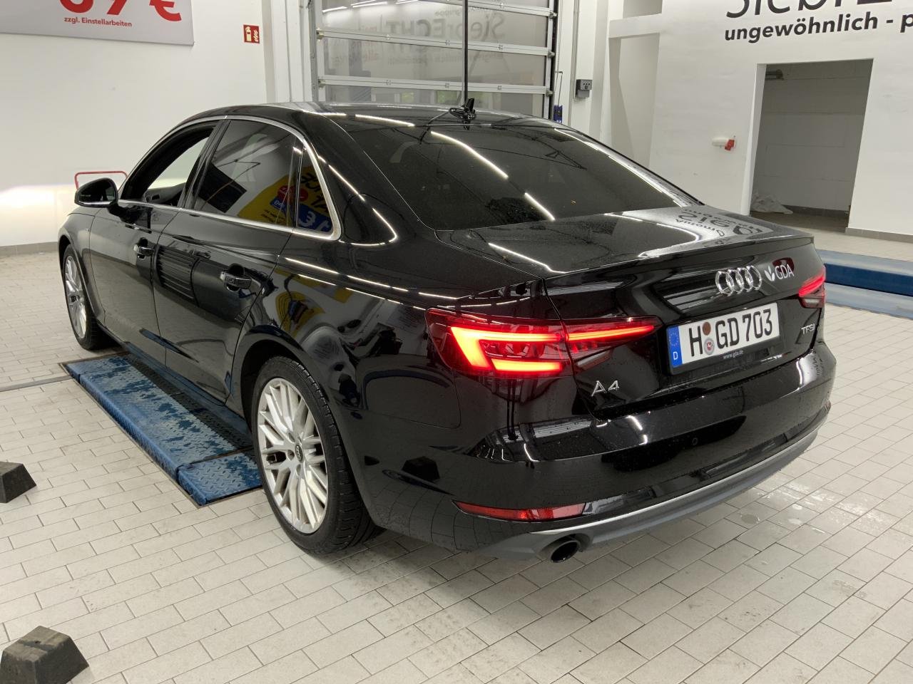 Audi A4 1.4 TFSI - Benzine - Automatic - 136 833 km