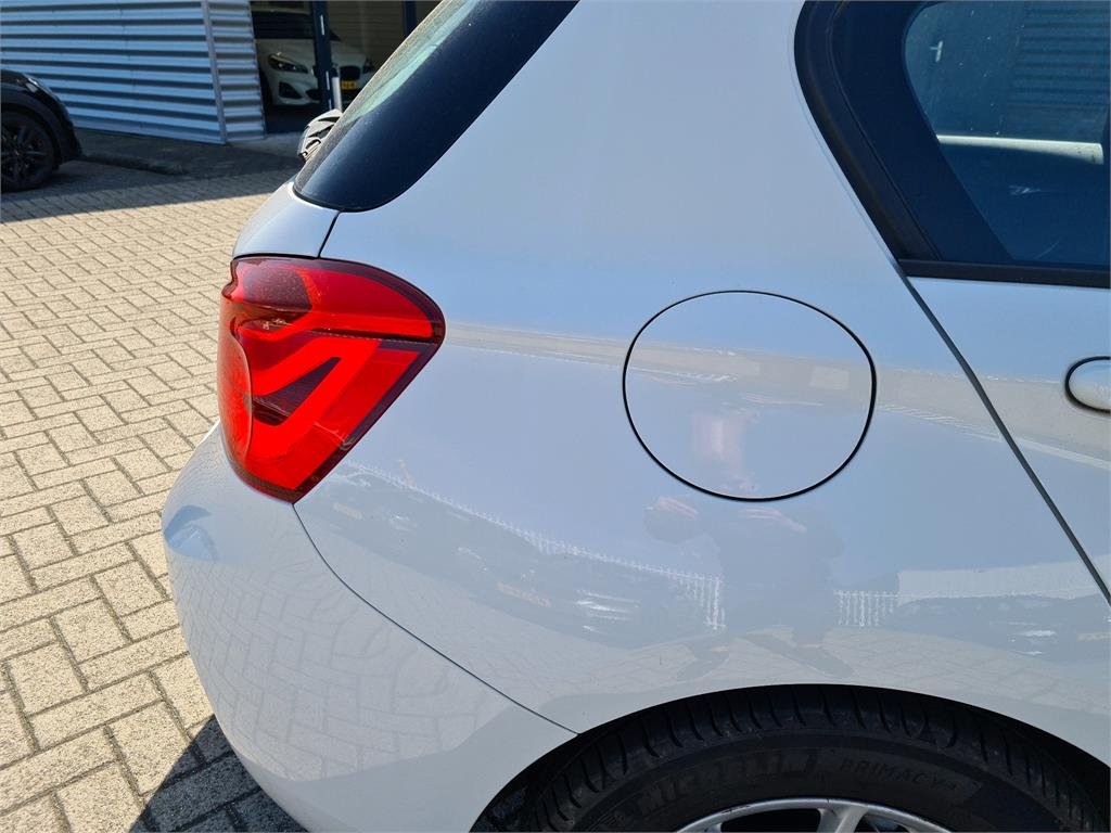 Bmw 1 Series 118i - Benzine - Automatic - 158 081 km