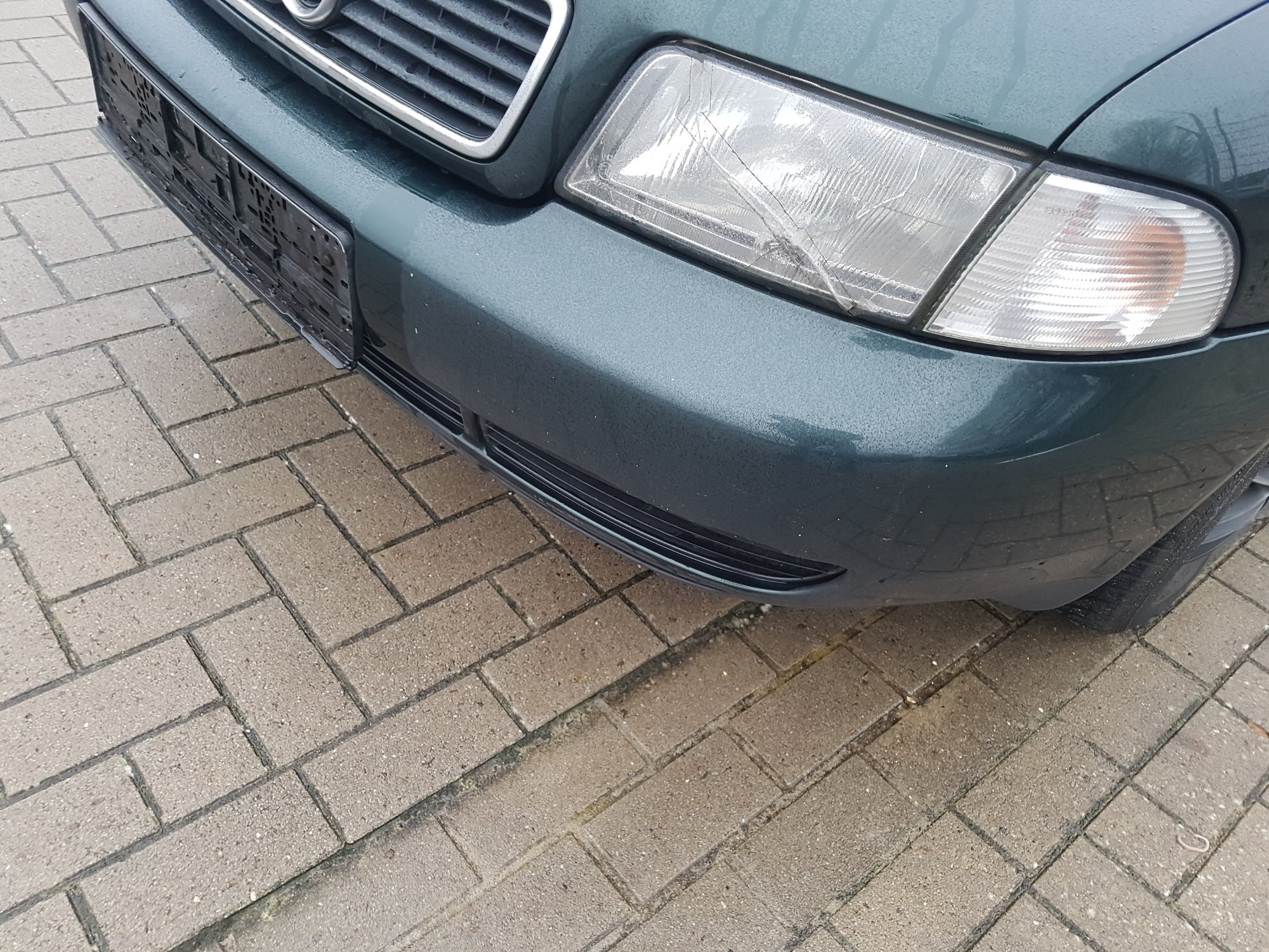 Audi A4 1.6 - Benzine - Manual - 199 578 km