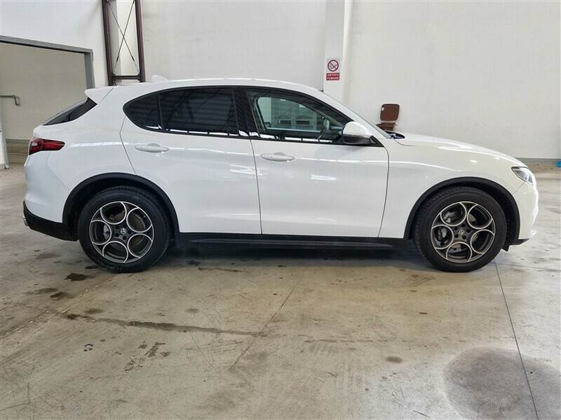 Alfa romeo Stelvio 2.2 - Diesel - Automatic - 194 233 km