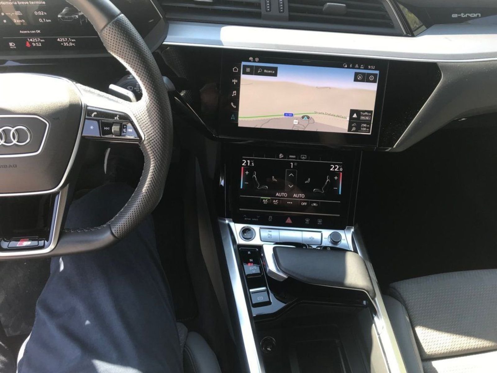 Audi E-Tron 55 - Electric - Automatic - 14 257 km